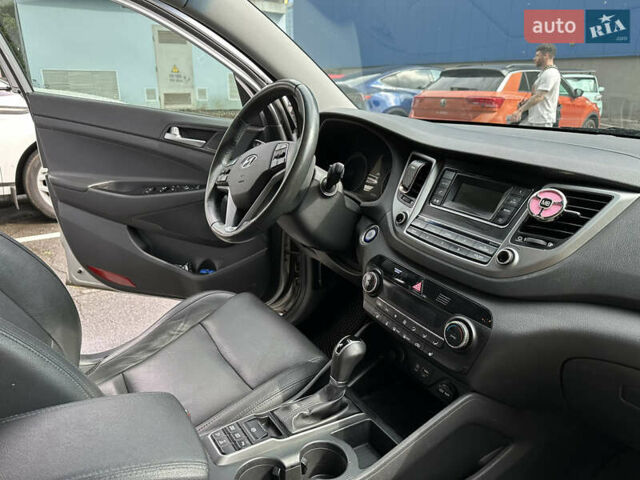 Хендай Туксон, об'ємом двигуна 2 л та пробігом 90 тис. км за 20500 $, фото 14 на Automoto.ua