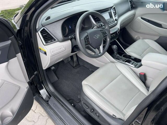 Хендай Туксон, объемом двигателя 2 л и пробегом 131 тыс. км за 14990 $, фото 23 на Automoto.ua