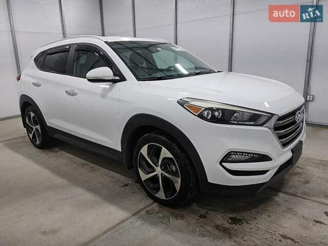 Хендай Туксон 2016 в Черновцах на Automoto.ua Хендай Туксон, объемом двигателя 1.59 л и пробегом 139 тыс. км за 2600 $, фото 3 на Automoto.ua