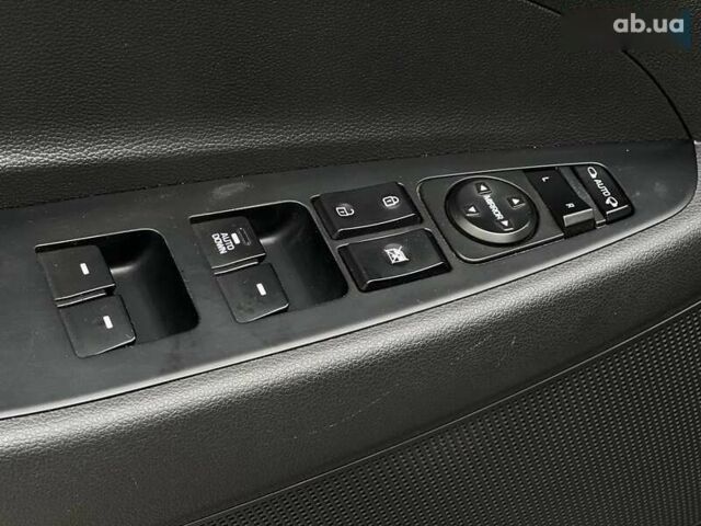 Хендай Туксон, объемом двигателя 1.7 л и пробегом 110 тыс. км за 15990 $, фото 23 на Automoto.ua