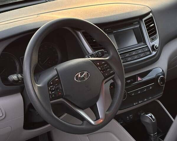 Хендай Туксон, об'ємом двигуна 2 л та пробігом 156 тис. км за 13900 $, фото 10 на Automoto.ua