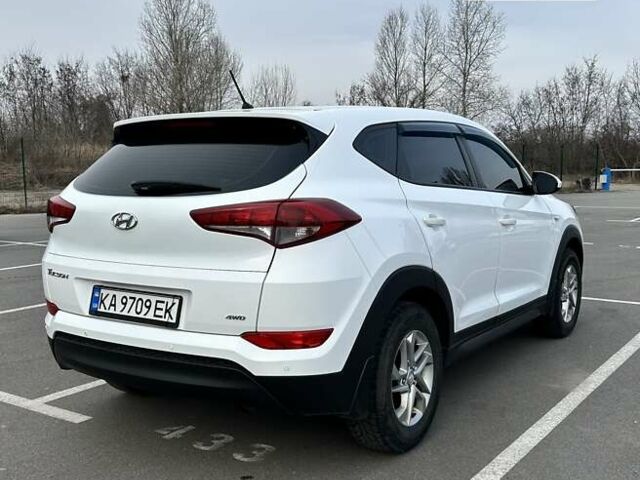 Хендай Туксон, об'ємом двигуна 2 л та пробігом 180 тис. км за 17000 $, фото 7 на Automoto.ua