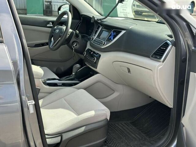 Хендай Туксон, объемом двигателя 2 л и пробегом 141 тыс. км за 16590 $, фото 24 на Automoto.ua