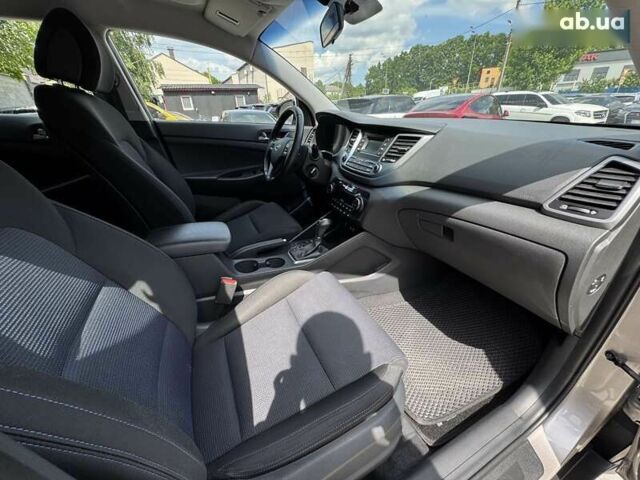 Хендай Туксон, объемом двигателя 2 л и пробегом 87 тыс. км за 17500 $, фото 18 на Automoto.ua