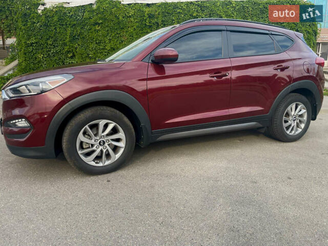 Хендай Туксон, объемом двигателя 2 л и пробегом 70 тыс. км за 16800 $, фото 2 на Automoto.ua