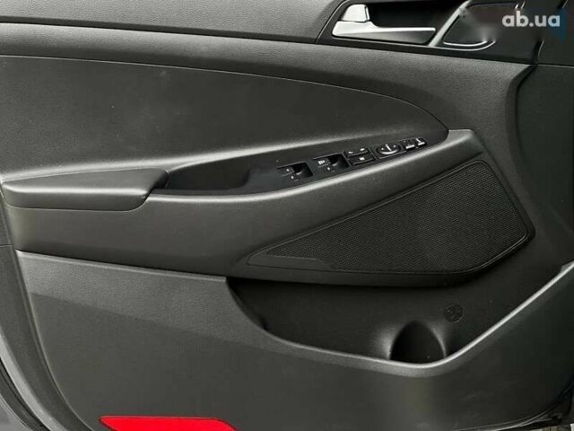 Хендай Туксон, объемом двигателя 1.7 л и пробегом 134 тыс. км за 15990 $, фото 15 на Automoto.ua