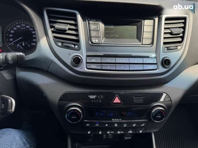 Хендай Туксон, объемом двигателя 2 л и пробегом 87 тыс. км за 17500 $, фото 25 на Automoto.ua