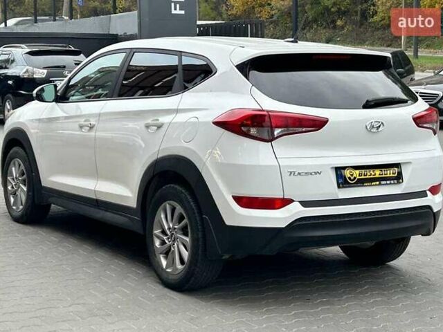 Хендай Туксон, об'ємом двигуна 2 л та пробігом 120 тис. км за 14990 $, фото 3 на Automoto.ua