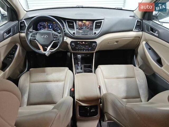 Хендай Туксон 2016 в Черновцах на Automoto.ua Хендай Туксон, объемом двигателя 1.59 л и пробегом 139 тыс. км за 2600 $, фото 7 на Automoto.ua