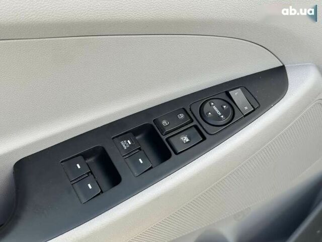 Хендай Туксон, объемом двигателя 2 л и пробегом 141 тыс. км за 16590 $, фото 13 на Automoto.ua