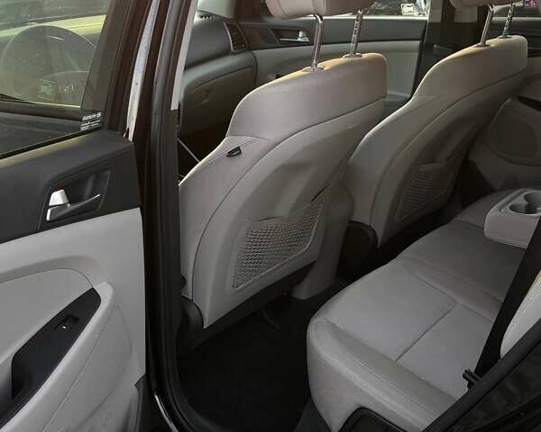 Хендай Туксон, об'ємом двигуна 2 л та пробігом 156 тис. км за 13900 $, фото 7 на Automoto.ua