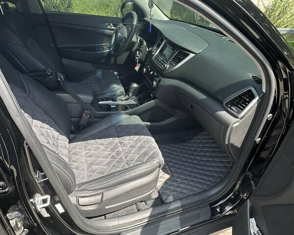 Хендай Туксон, объемом двигателя 2 л и пробегом 109 тыс. км за 15700 $, фото 8 на Automoto.ua