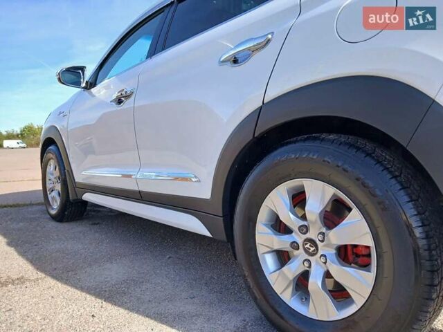 Хендай Туксон, объемом двигателя 2 л и пробегом 144 тыс. км за 17400 $, фото 23 на Automoto.ua