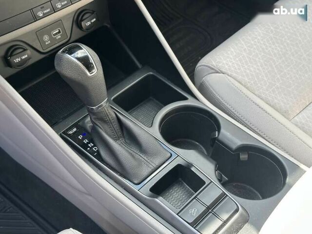 Хендай Туксон, объемом двигателя 2 л и пробегом 141 тыс. км за 16590 $, фото 22 на Automoto.ua