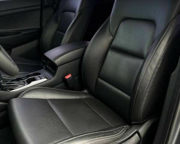 Хендай Туксон, объемом двигателя 1.7 л и пробегом 134 тыс. км за 15990 $, фото 19 на Automoto.ua