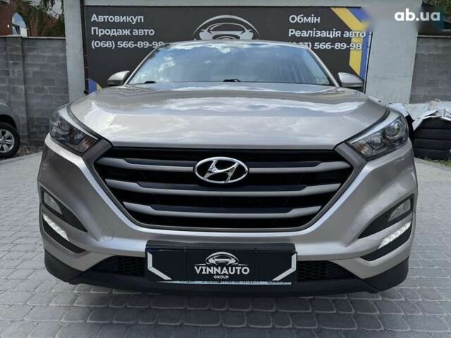 Хендай Туксон, объемом двигателя 2 л и пробегом 87 тыс. км за 17500 $, фото 5 на Automoto.ua