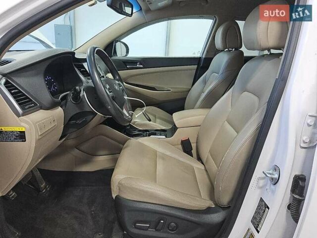 Хендай Туксон 2016 в Черновцах на Automoto.ua Хендай Туксон, объемом двигателя 1.59 л и пробегом 139 тыс. км за 2600 $, фото 6 на Automoto.ua