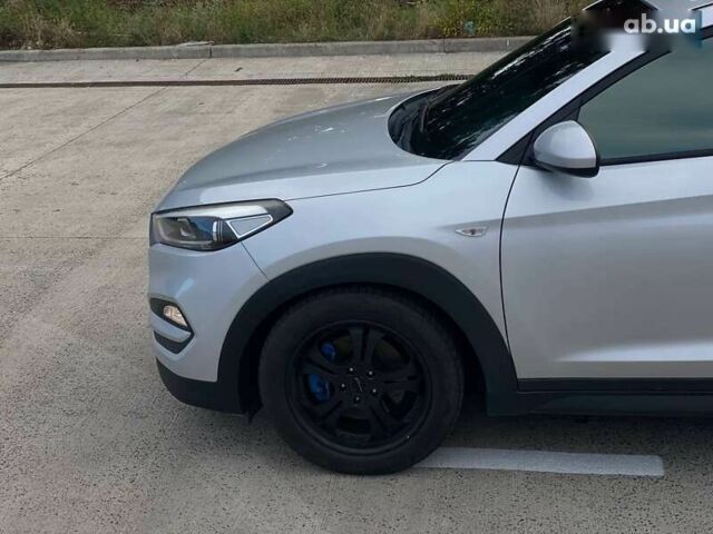 Хендай Туксон 2016 в Киеве на Automoto.ua Хендай Туксон, объемом двигателя 1.7 л и пробегом 99 тыс. км за 16490 $, фото 11 на Automoto.ua