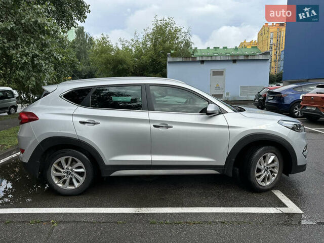 Хендай Туксон, об'ємом двигуна 2 л та пробігом 90 тис. км за 20500 $, фото 6 на Automoto.ua