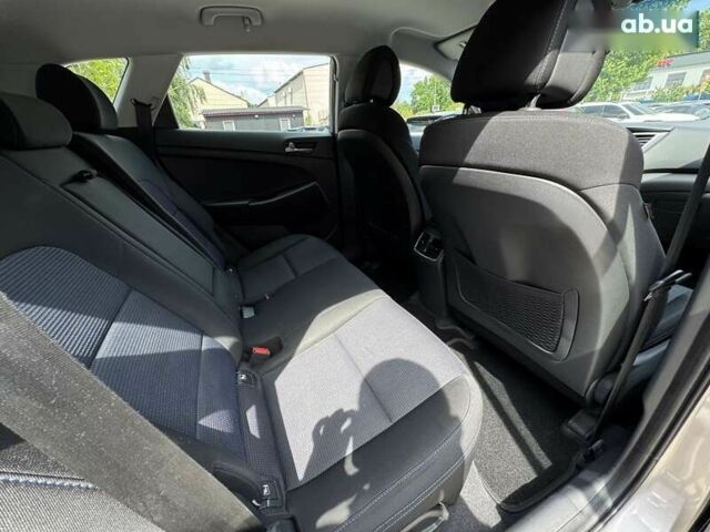Хендай Туксон, объемом двигателя 2 л и пробегом 87 тыс. км за 17500 $, фото 17 на Automoto.ua