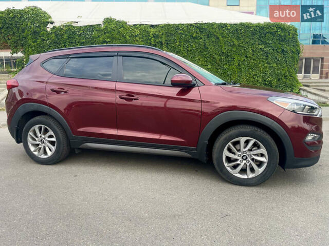 Хендай Туксон, объемом двигателя 2 л и пробегом 70 тыс. км за 16800 $, фото 3 на Automoto.ua