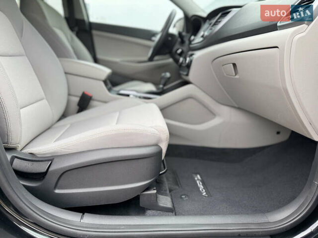 Хендай Туксон, объемом двигателя 2 л и пробегом 140 тыс. км за 14700 $, фото 19 на Automoto.ua