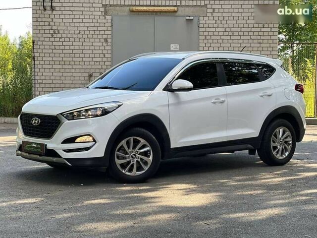 Хендай Туксон, об'ємом двигуна 1.7 л та пробігом 145 тис. км за 17990 $, фото 1 на Automoto.ua