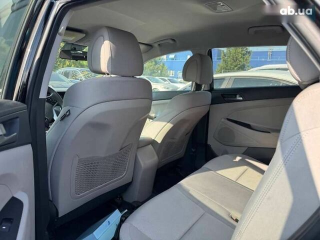 Хендай Туксон, объемом двигателя 2 л и пробегом 119 тыс. км за 11900 $, фото 9 на Automoto.ua