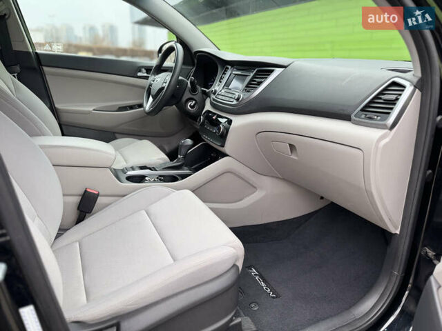 Хендай Туксон, объемом двигателя 2 л и пробегом 140 тыс. км за 14700 $, фото 18 на Automoto.ua
