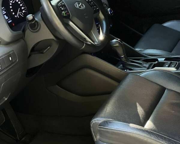 Хендай Туксон, об'ємом двигуна 1.7 л та пробігом 145 тис. км за 17990 $, фото 19 на Automoto.ua