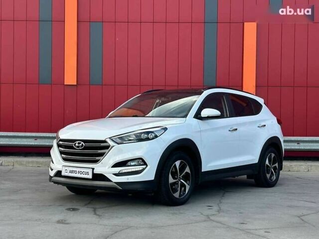 Хендай Туксон, объемом двигателя 1.6 л и пробегом 152 тыс. км за 18990 $, фото 3 на Automoto.ua