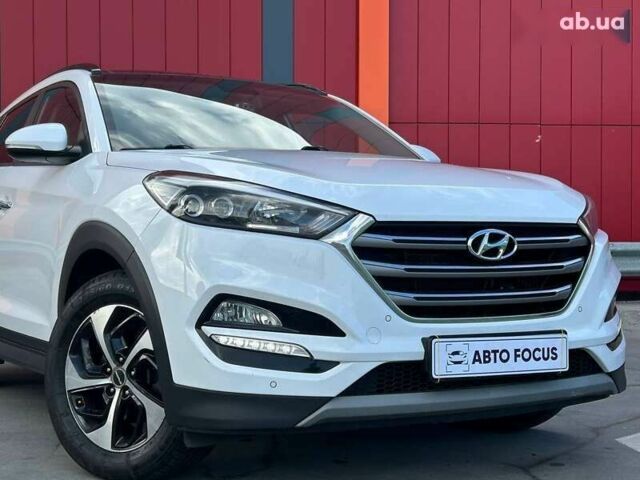 Хендай Туксон, объемом двигателя 1.6 л и пробегом 152 тыс. км за 18990 $, фото 2 на Automoto.ua
