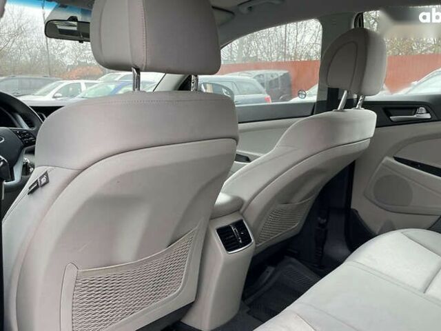 Хендай Туксон, объемом двигателя 2 л и пробегом 108 тыс. км за 15500 $, фото 12 на Automoto.ua
