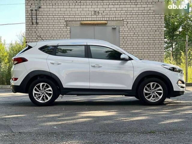 Хендай Туксон, об'ємом двигуна 1.7 л та пробігом 145 тис. км за 17990 $, фото 6 на Automoto.ua