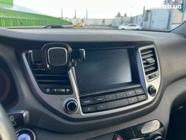 Хендай Туксон, объемом двигателя 1.6 л и пробегом 152 тыс. км за 18990 $, фото 21 на Automoto.ua
