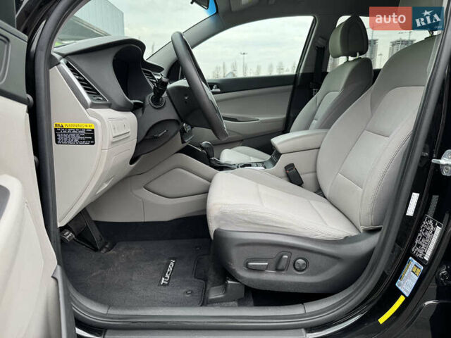 Хендай Туксон, объемом двигателя 2 л и пробегом 140 тыс. км за 14700 $, фото 25 на Automoto.ua