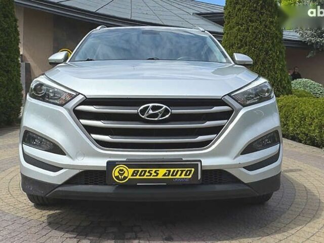 Хендай Туксон, об'ємом двигуна 2 л та пробігом 155 тис. км за 16999 $, фото 1 на Automoto.ua