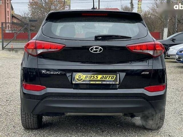 Хендай Туксон, объемом двигателя 2 л и пробегом 108 тыс. км за 15500 $, фото 4 на Automoto.ua