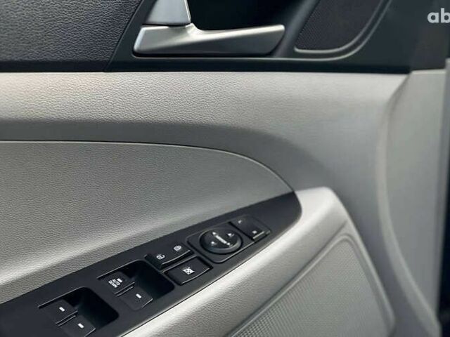 Хендай Туксон, объемом двигателя 2 л и пробегом 80 тыс. км за 17990 $, фото 9 на Automoto.ua