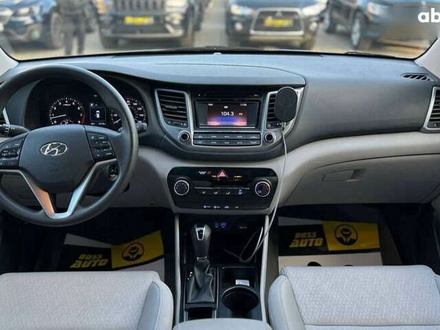 Хендай Туксон, объемом двигателя 2 л и пробегом 83 тыс. км за 17700 $, фото 17 на Automoto.ua