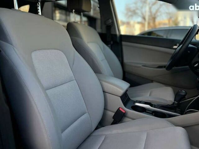 Хендай Туксон, объемом двигателя 2 л и пробегом 80 тыс. км за 17990 $, фото 24 на Automoto.ua