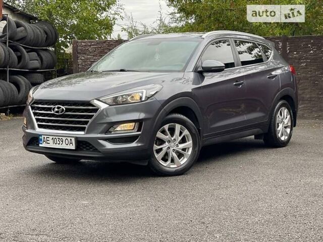 Хендай Туксон, объемом двигателя 2 л и пробегом 144 тыс. км за 19000 $, фото 4 на Automoto.ua