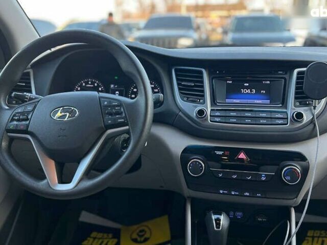 Хендай Туксон, объемом двигателя 2 л и пробегом 80 тыс. км за 17990 $, фото 16 на Automoto.ua