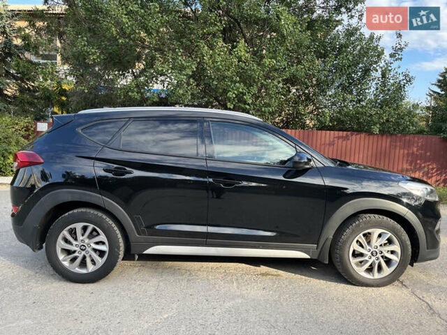 Хендай Туксон, об'ємом двигуна 2 л та пробігом 156 тис. км за 14800 $, фото 2 на Automoto.ua