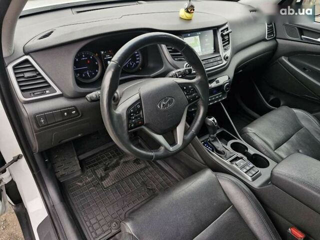 Хендай Туксон, объемом двигателя 2 л и пробегом 111 тыс. км за 19999 $, фото 21 на Automoto.ua