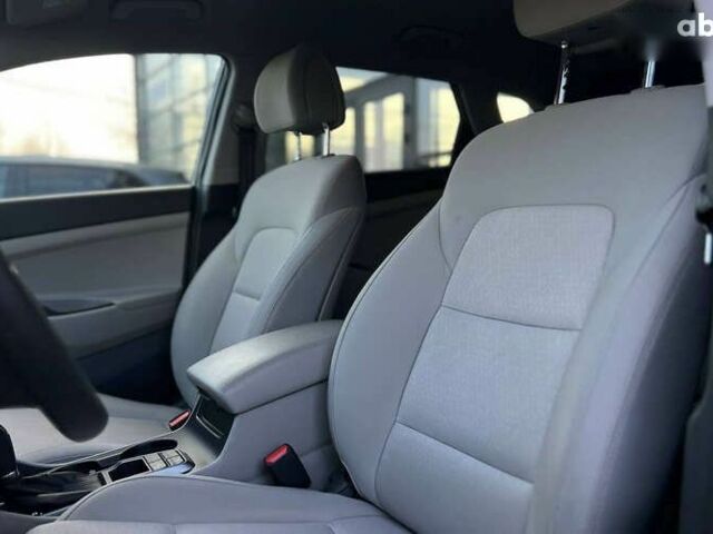 Хендай Туксон, объемом двигателя 2 л и пробегом 80 тыс. км за 17990 $, фото 12 на Automoto.ua