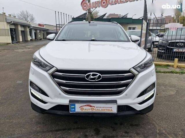 Хендай Туксон, объемом двигателя 2 л и пробегом 111 тыс. км за 19999 $, фото 2 на Automoto.ua