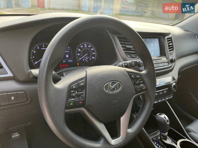 Хендай Туксон, об'ємом двигуна 2 л та пробігом 156 тис. км за 14800 $, фото 7 на Automoto.ua