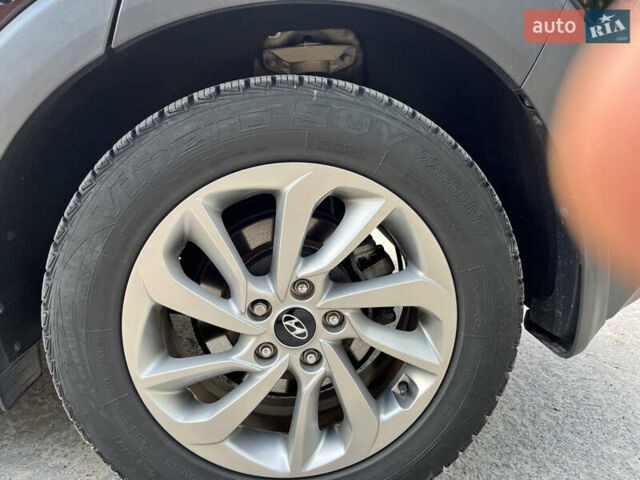 Хендай Туксон, об'ємом двигуна 2 л та пробігом 156 тис. км за 14800 $, фото 22 на Automoto.ua
