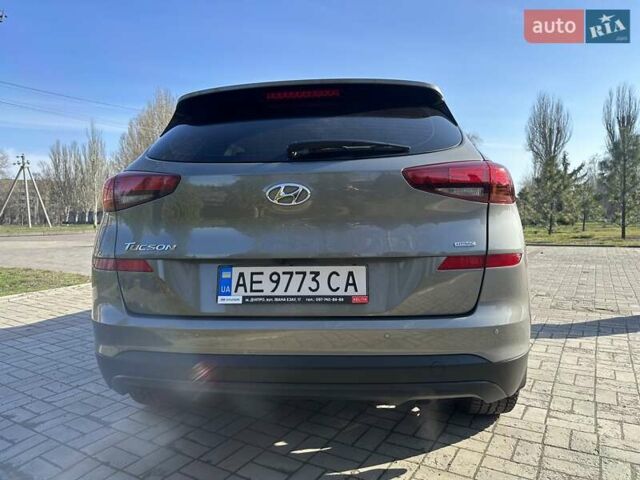 Хендай Туксон, объемом двигателя 2 л и пробегом 56 тыс. км за 24200 $, фото 3 на Automoto.ua